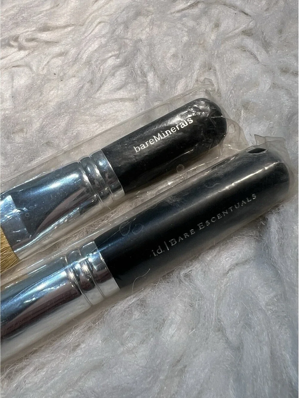 2 i.d. Bare Escentuals bareMinerals FULL FLAWLESS FACE Brush-NEW